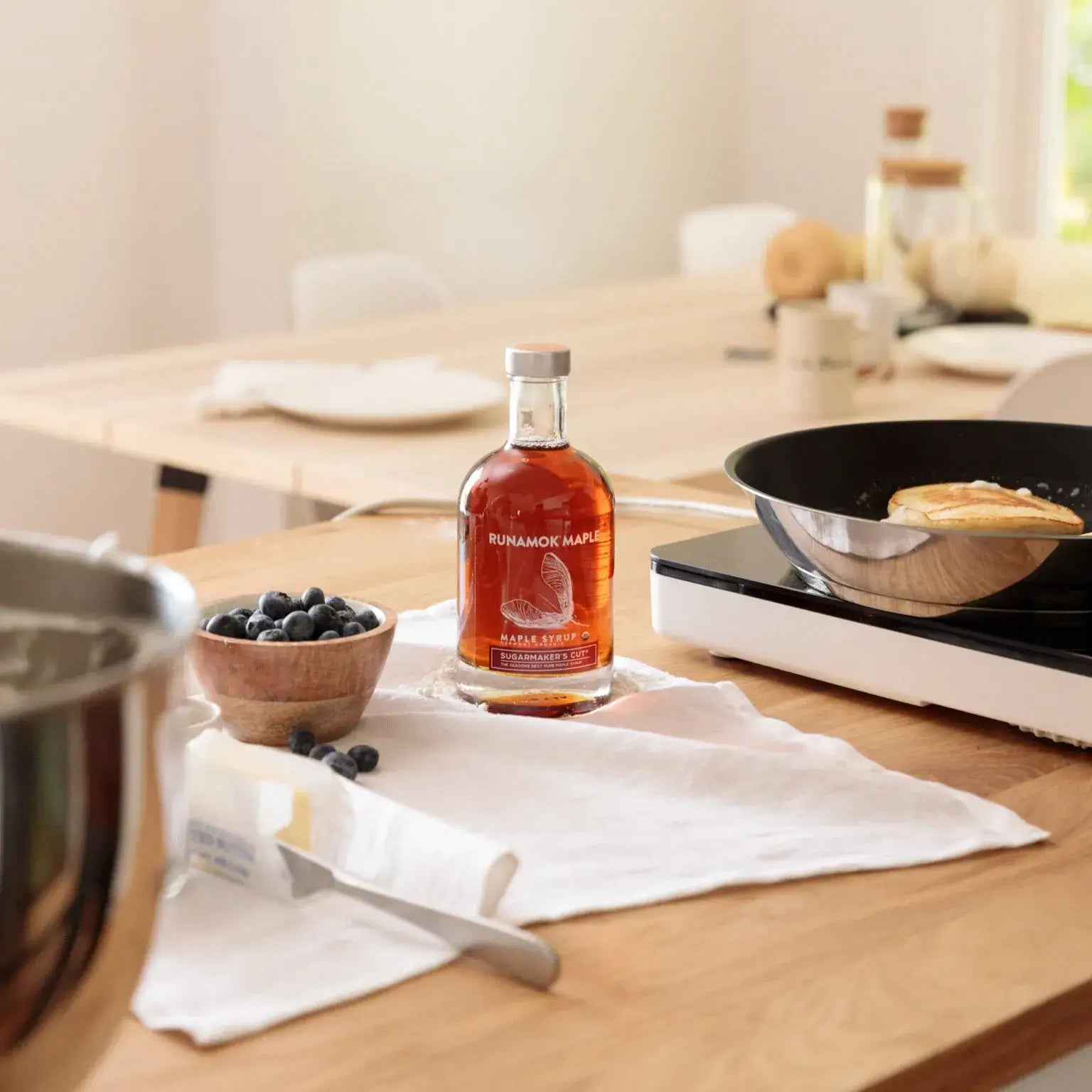 How to Substitute Maple Syrup for White Sugar